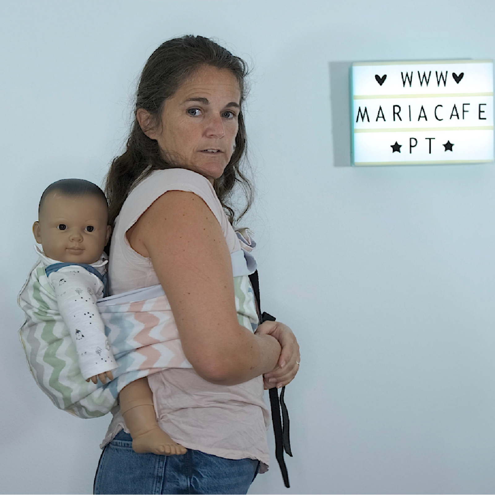 Inês com pouch Sling